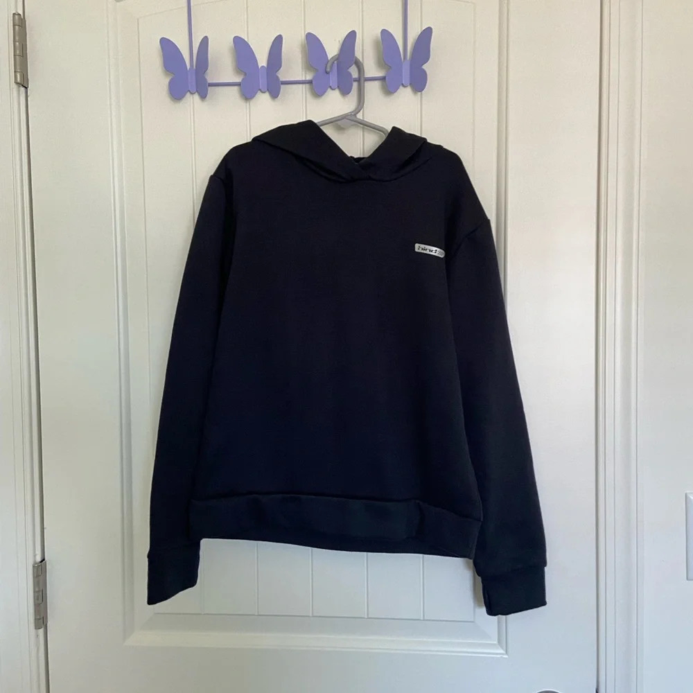 EUC | Hind girl’s solid black pullover hoodie‎ — medium